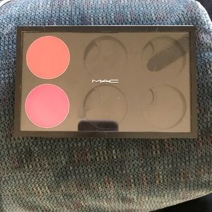 MAC 6 Blush Pro Palette w/ 2 Blushes